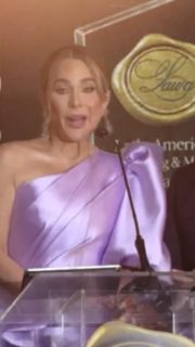 Hoy celebramos con inmenso orgullo y gratitud un nuevo logro para Grupo Solex, Eventos y Catering.

Por segundo año consecutivo, hemos sido reconocidos por Premios LAWA como la Mejor Empresa de Eventos Corporativos de la Zona Este de la República Dominicana. Este reconocimiento representa el esfuerzo, la dedicación y la pasión que ponemos en cada evento que realizamos.

Queremos agradecer profundamente a Premios LAWA por valorar nuestro trabajo y tomar en cuenta nuestra trayectoria dentro de la industria de los eventos.

Este premio también pertenece a nuestros clientes corporativos, quienes han depositado su confianza en nosotros para la planificación y ejecución de sus eventos. Gracias por elegirnos y permitirnos ser parte de sus momentos más importantes.

Agradecemos de manera especial a cada uno de nuestros colaboradores, quienes dan lo mejor de sí en cada oportunidad y hacen posible que cada proyecto se convierta en una experiencia memorable.

Además, este reconocimiento tiene un significado muy especial para mí, ya que tuve el honor de ser la única mujer nominada y premiada en esta categoría, demostrando que con esfuerzo, perseverancia y pasión podemos seguir abriendo caminos y alcanzando grandes metas.

Gracias a todos por ser parte de esta historia. Seguiremos trabajando con el mismo compromiso y excelencia que nos ha llevado a obtener este importante reconocimiento por segundo año consecutivo.

#GrupoSolex #EventosyCatering #PremiosLAWA #EventosCorporativos #ZonaEste RepúblicaDominicana LiderazgoFemenino ExcelenciaEnEventos