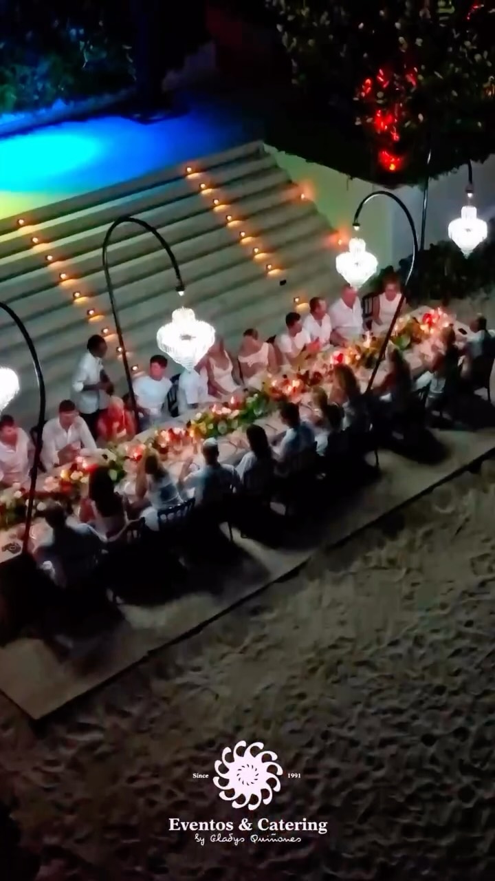 Que nos apasionen las bodas no significa que solo hagamos bodas. 😉✨

En Eventos y Caterting , diseñamos, planificamos y producimos experiencias inolvidables para cualquier momento que merezca ser celebrado. Desde esta increíble White Party de cumpleaños en Casa de Campo hasta cenas privadas, aniversarios y grandes eventos corporativos. 🍾🥂

Nos encargamos de cada detalle para que tu única tarea sea disfrutar:

📍 Selección y ambientación del espacio

🍽️ Gastronomía de alto nivel y servicio

💡 Iluminación arquitectónica y montaje

💃 Shows, entretenimiento y producción técnica

Si tienes una idea o una fecha especial en mente, nosotros la hacemos realidad. 💡✨

📩 Escríbenos por DM o visita nuestro enlace en la bio para cotizar tu próximo evento.

#eventosycatering #ProduccionDeEventos #EventosRD #calidadaberd